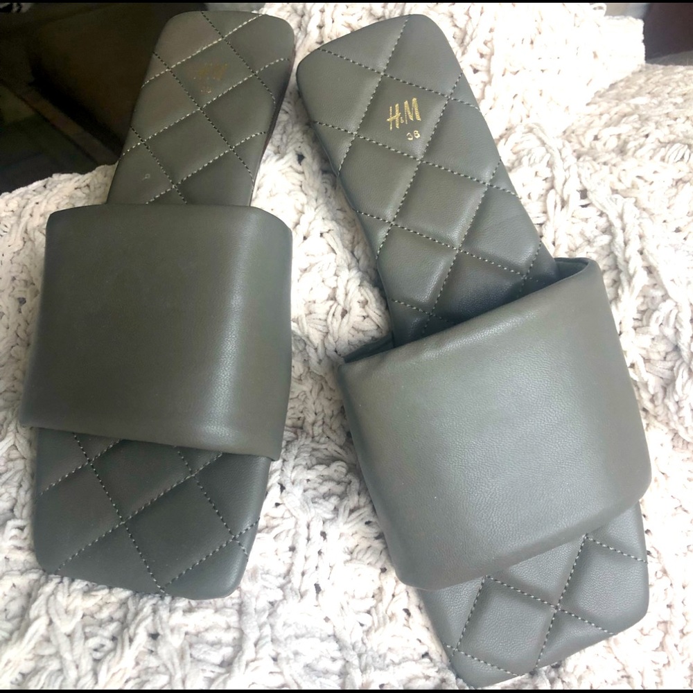 H & M soft comfy slides, size 8